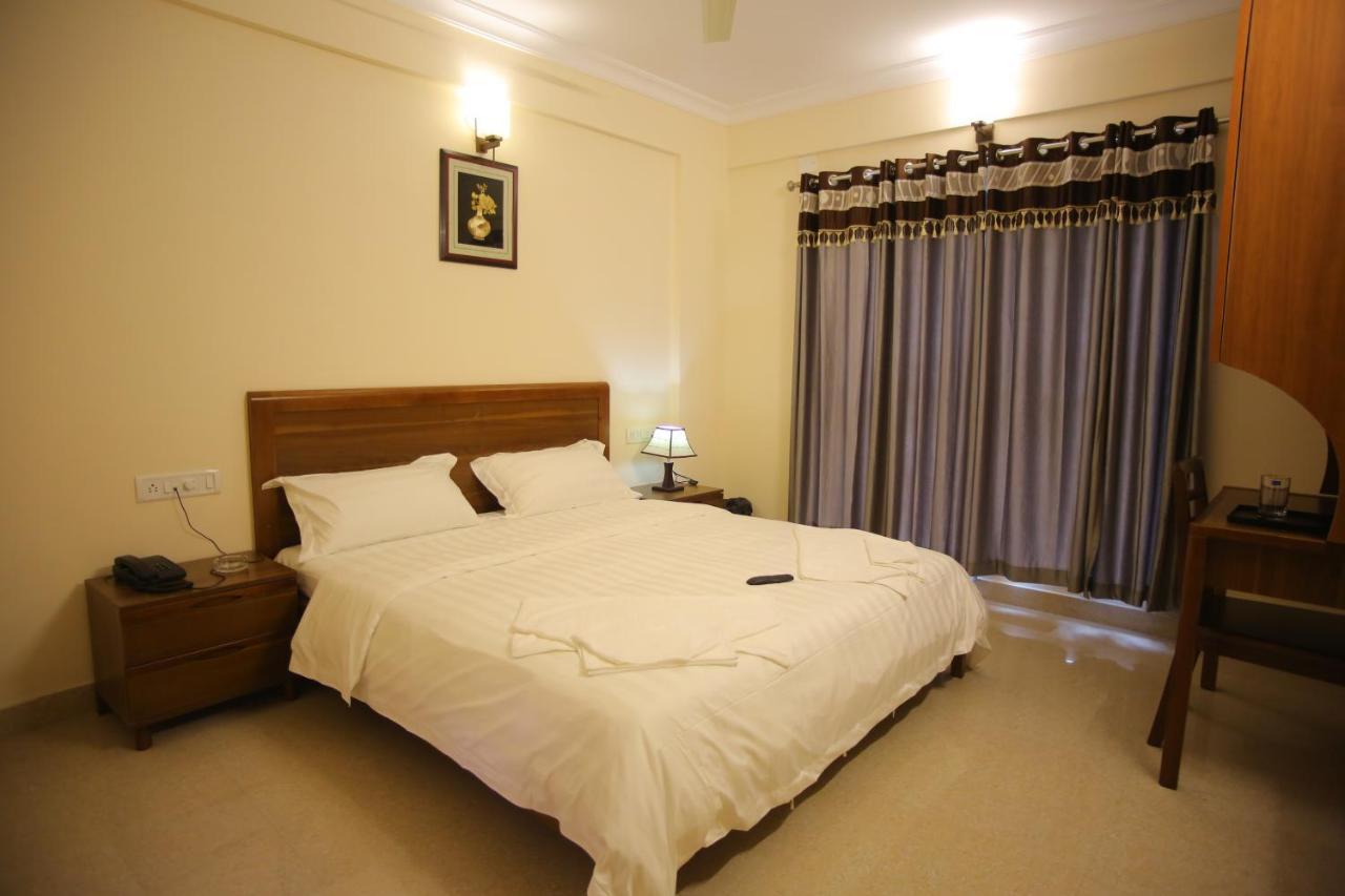 The Lounge Business Hotel 班加罗尔 外观 照片